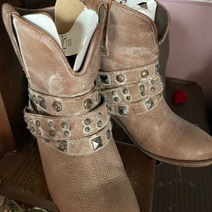 Corral leather studded ankle boots